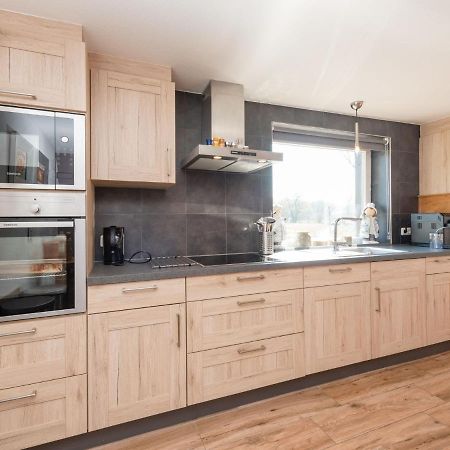 Modern Holiday Home Near River In Amelgatzen Emmerthal المظهر الخارجي الصورة